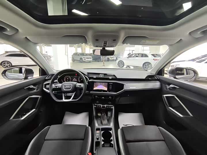 Фото 9 - Audi Q3