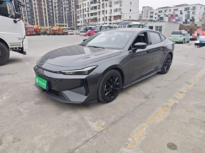 Фото 1 - Changan UNI-V