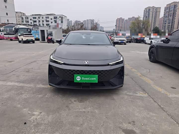 Фото 3 - Changan UNI-V