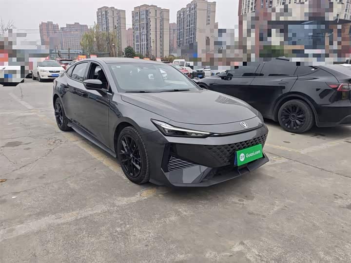 Фото 4 - Changan UNI-V