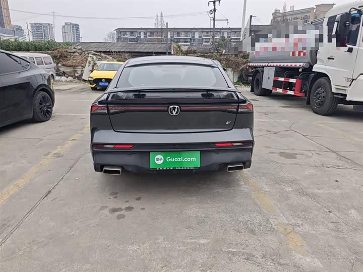 Фото 6 - Changan UNI-V