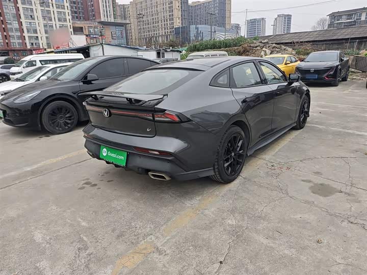 Фото 7 - Changan UNI-V