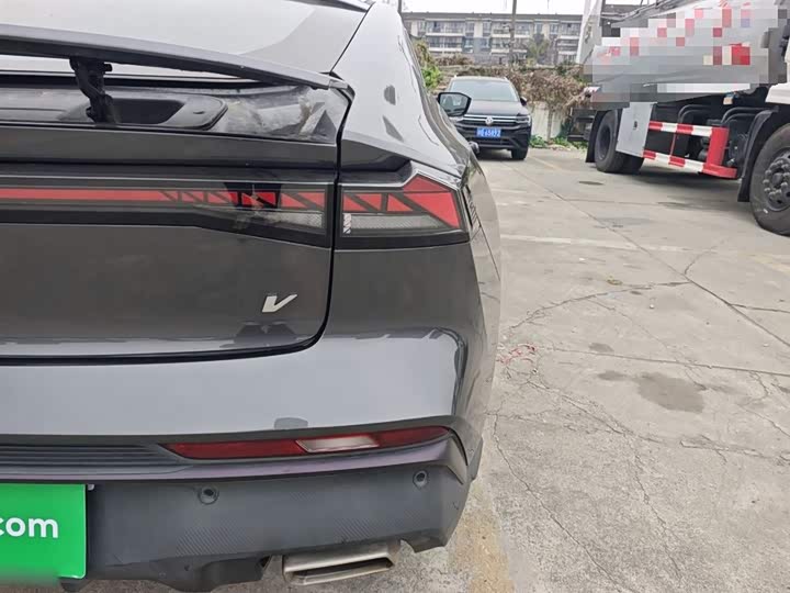 Фото 8 - Changan UNI-V