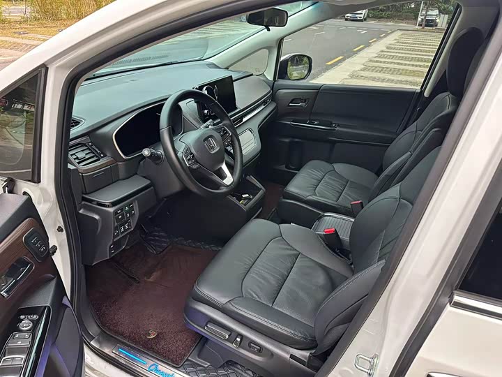 Фото 3 - Honda Odyssey