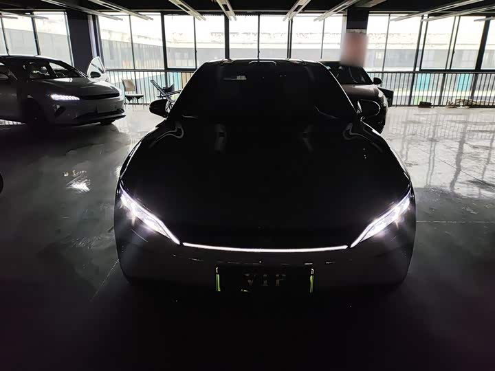 Фото 3 - BYD Han