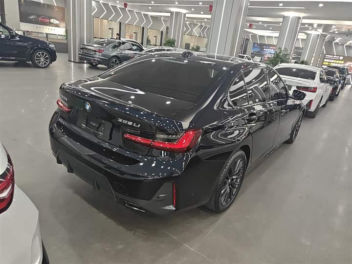 Фото 9 - BMW 3 Series