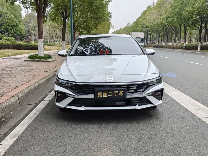 Фото 2 - Hyundai Elantra N line