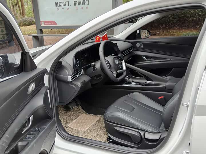 Фото 4 - Hyundai Elantra N line