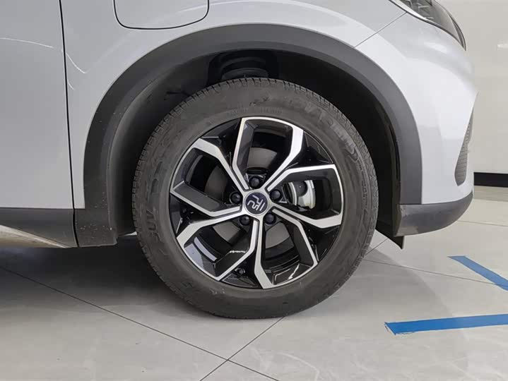 Фото 6 - BYD Yuan Plus