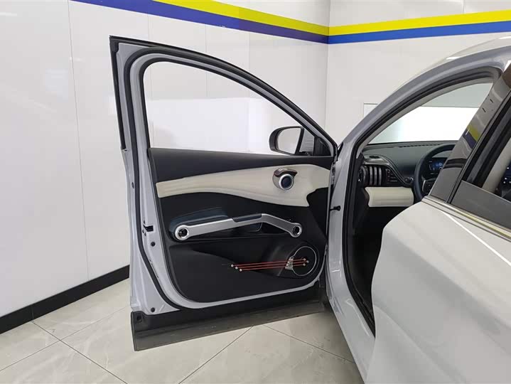 Фото 7 - BYD Yuan Plus