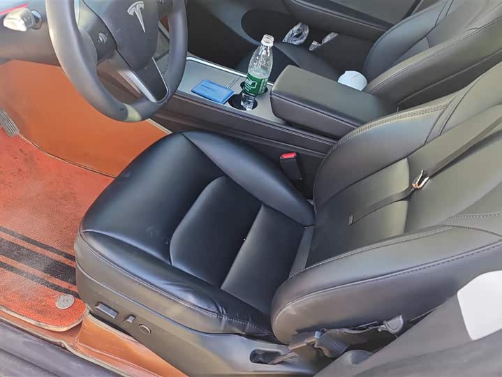 Фото 9 - Tesla Model Y