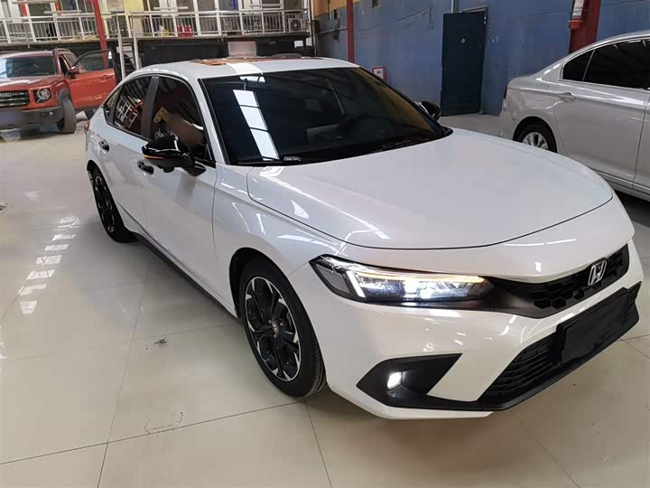 Фото 4 - Honda Civic