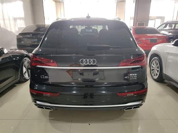 Фото 6 - Audi Q5L
