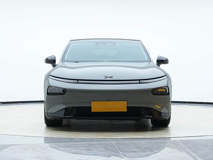 Фото 2 - XPeng P7