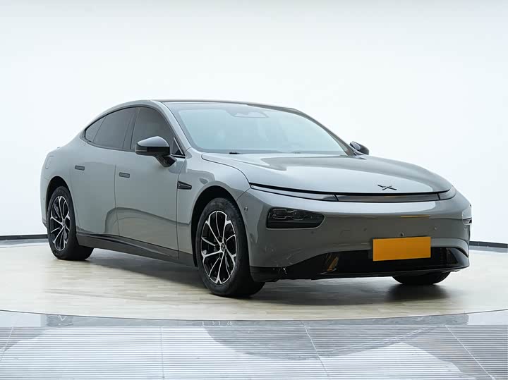 Фото 3 - XPeng P7