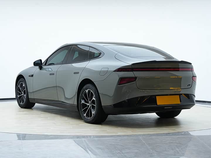 Фото 5 - XPeng P7