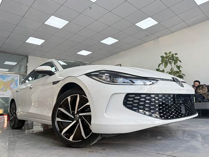 Фото 3 - Volkswagen Lamando L