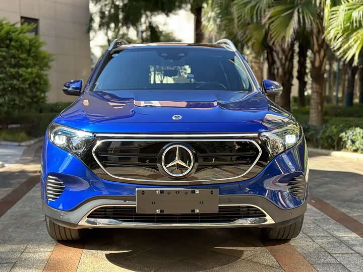 Фото 2 - Mercedes-Benz EQB