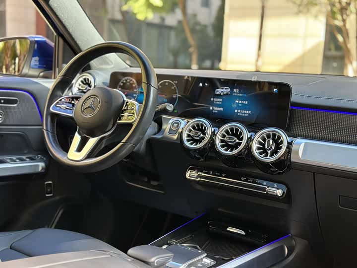Фото 9 - Mercedes-Benz EQB
