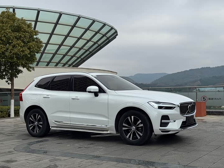 Фото 3 - Volvo XC60