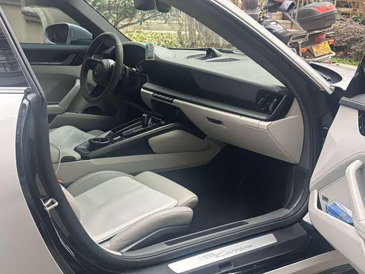 Фото 4 - Porsche 911