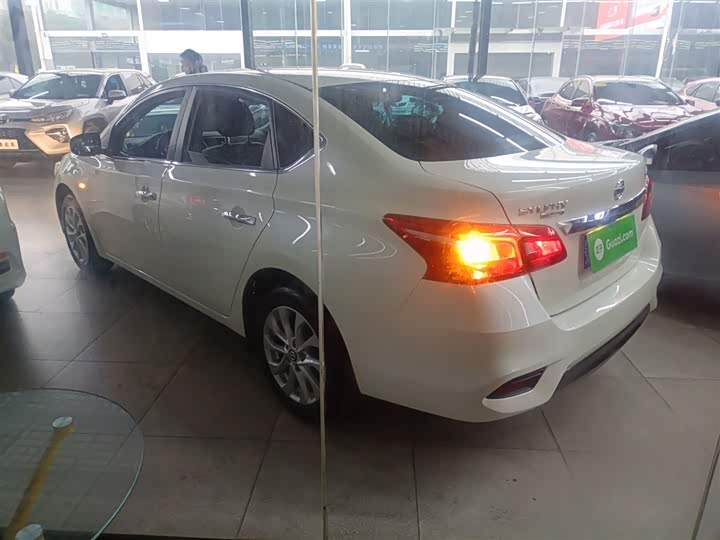 Фото 5 - Nissan Sylphy