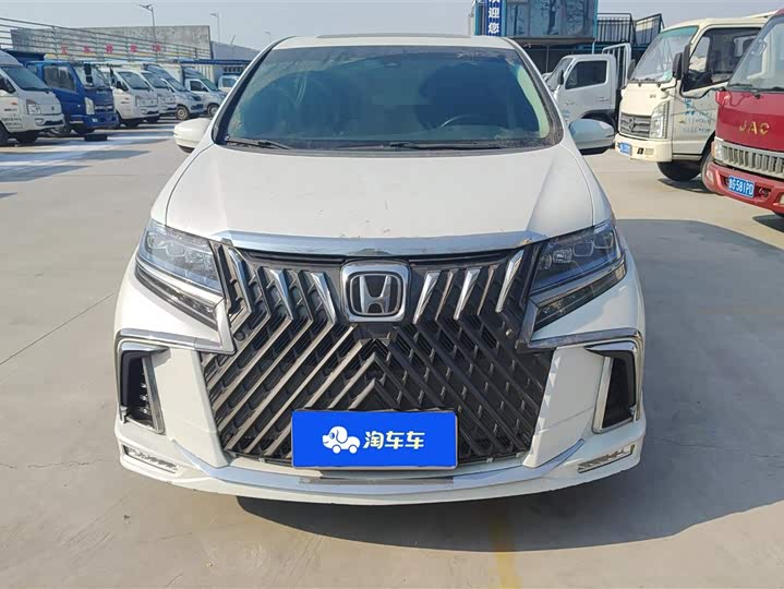 Фото 2 - Honda Elysion