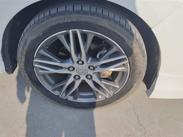 Фото 6 - Honda Elysion