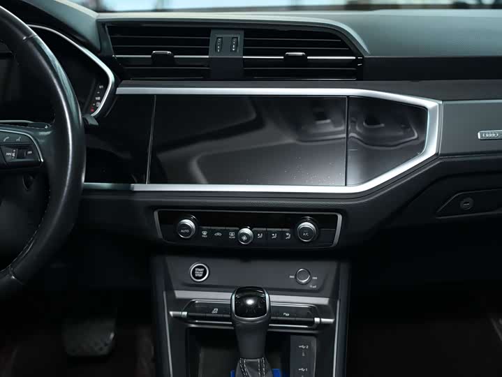 Фото 9 - Audi Q3