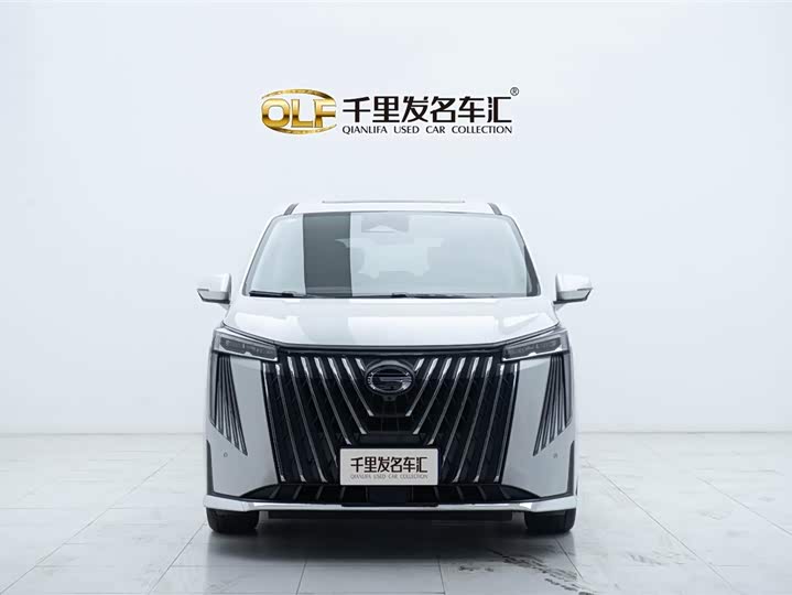 Фото 2 - GAC Trumpchi M8