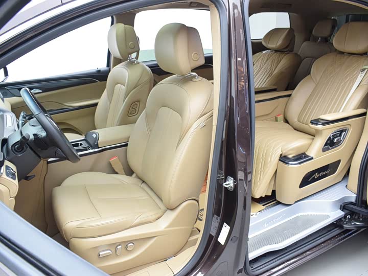 Фото 8 - Buick GL8 ES