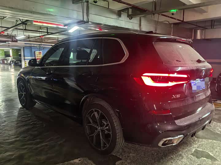 Фото 2 - BMW X5