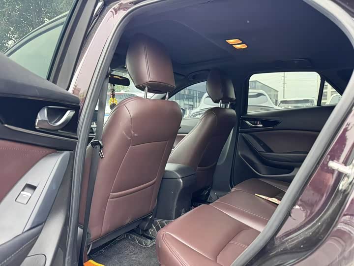 Фото 2 - Mazda CX-4