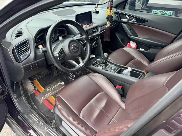 Фото 4 - Mazda CX-4