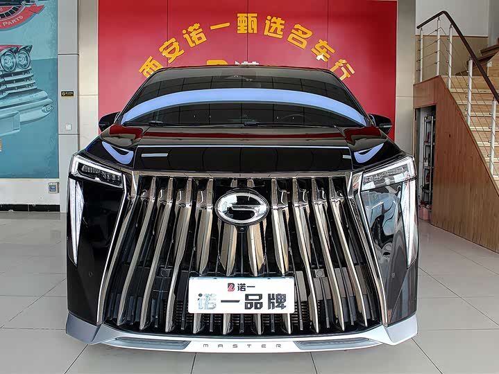 Фото 2 - GAC Trumpchi M8