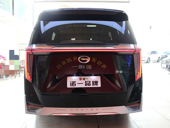 Фото 3 - GAC Trumpchi M8