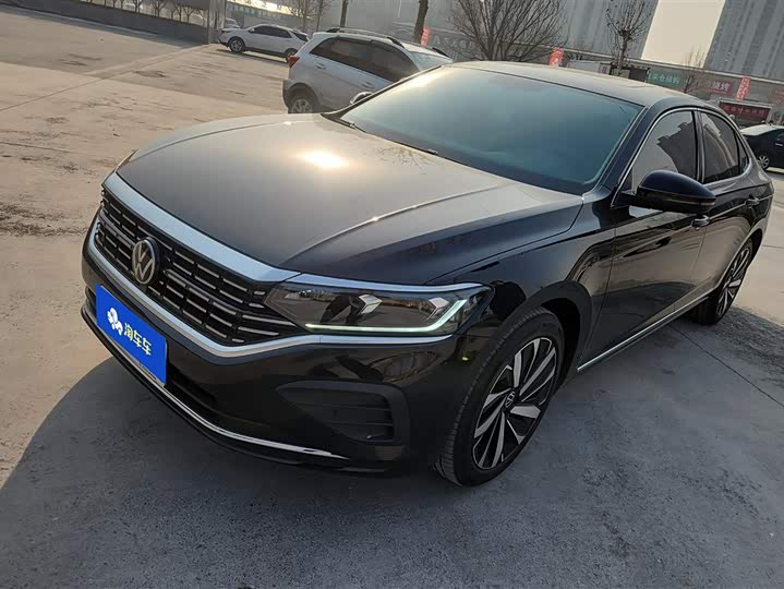 Фото 1 - Volkswagen Passat