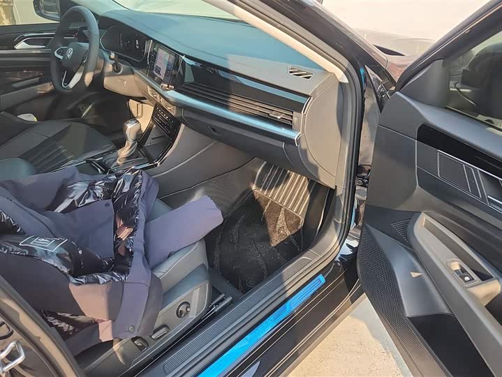 Фото 8 - Volkswagen Passat