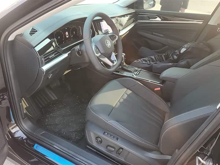 Фото 9 - Volkswagen Passat