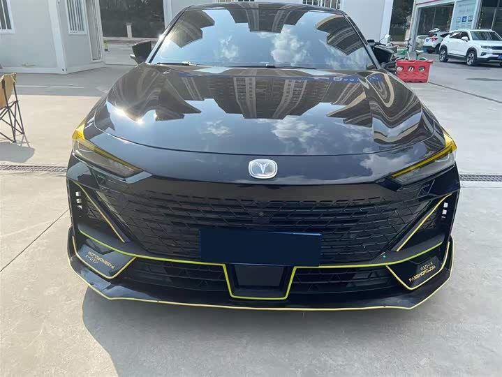 Фото 2 - Changan UNI-V