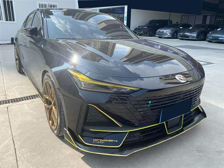 Фото 3 - Changan UNI-V