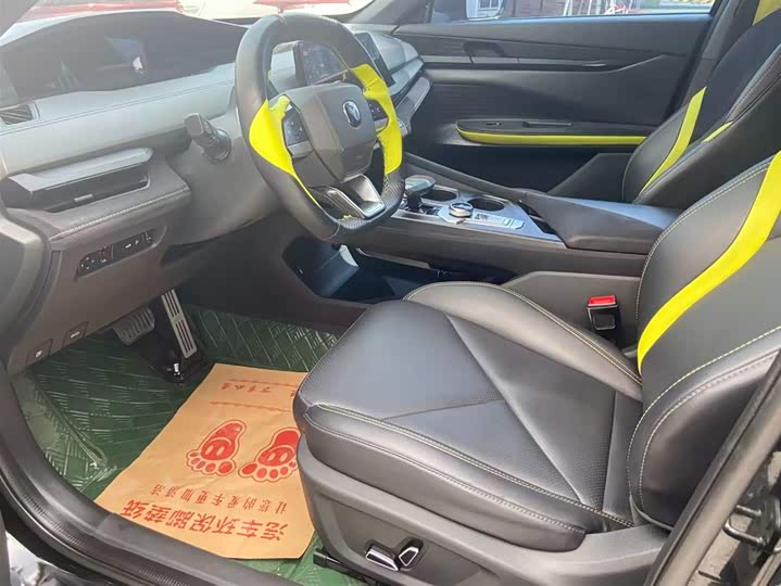 Фото 4 - Changan UNI-V