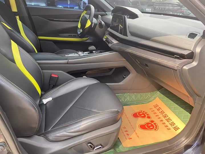 Фото 6 - Changan UNI-V