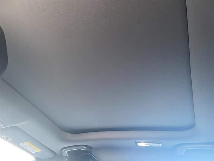 Фото 9 - Changan UNI-V