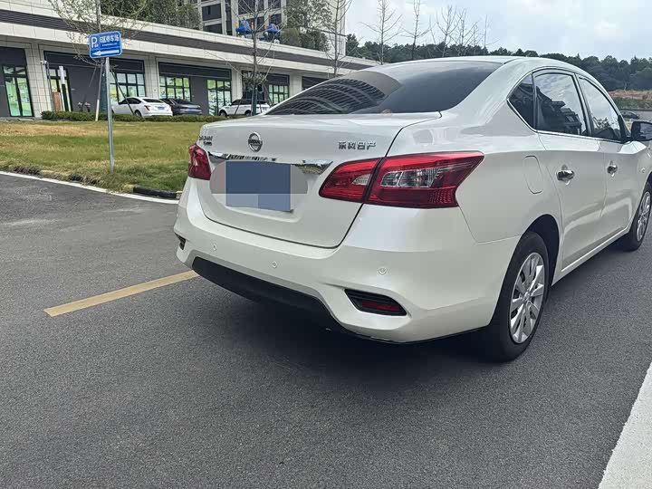 Фото 9 - Nissan Sylphy