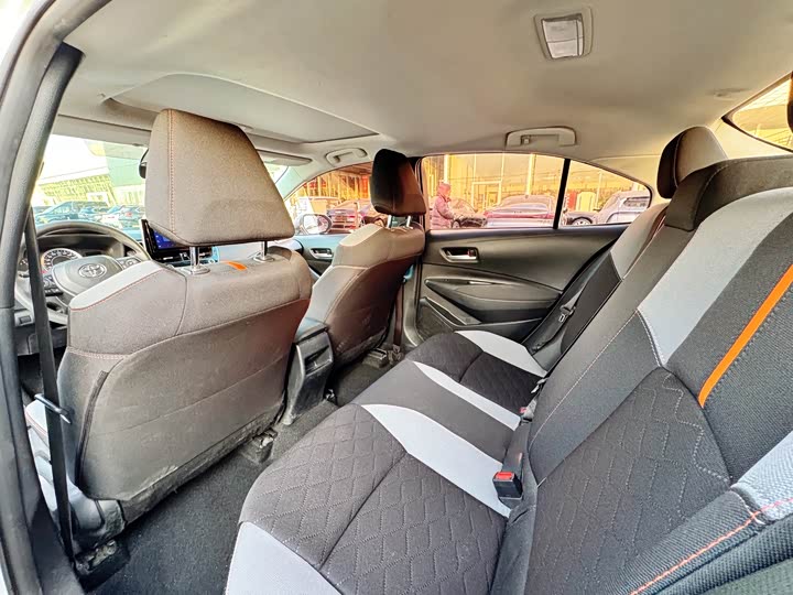 Фото 6 - Toyota Corolla