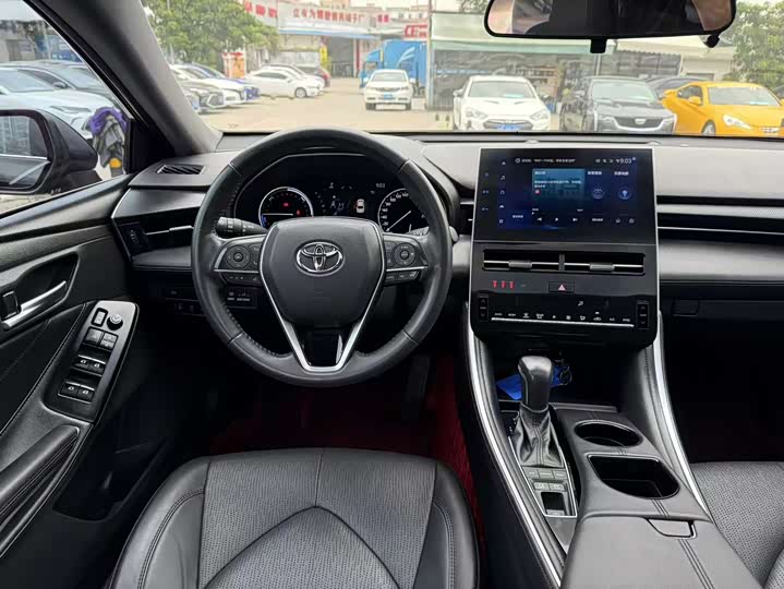 Фото 3 - Toyota Avalon