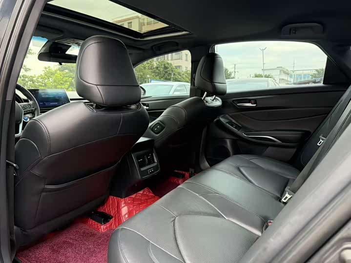 Фото 5 - Toyota Avalon