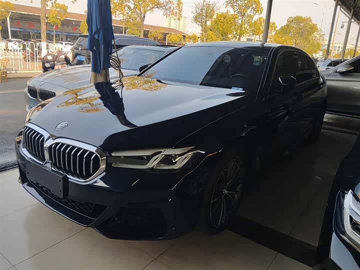 Фото 1 - BMW 5 Series