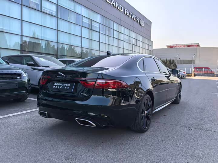 Фото 3 - Jaguar XF L